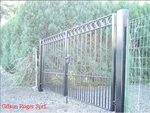 Portail acier  bouge ferronnerie namur sprl Gilson roger 01